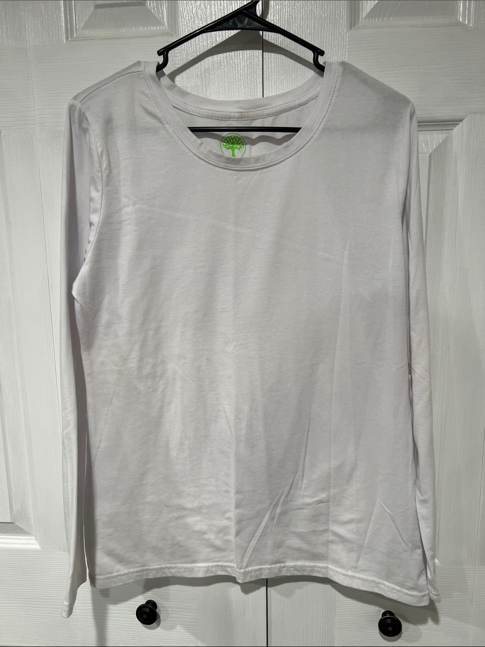 healing hands Women's White Long-Sleeve Crewneck Top